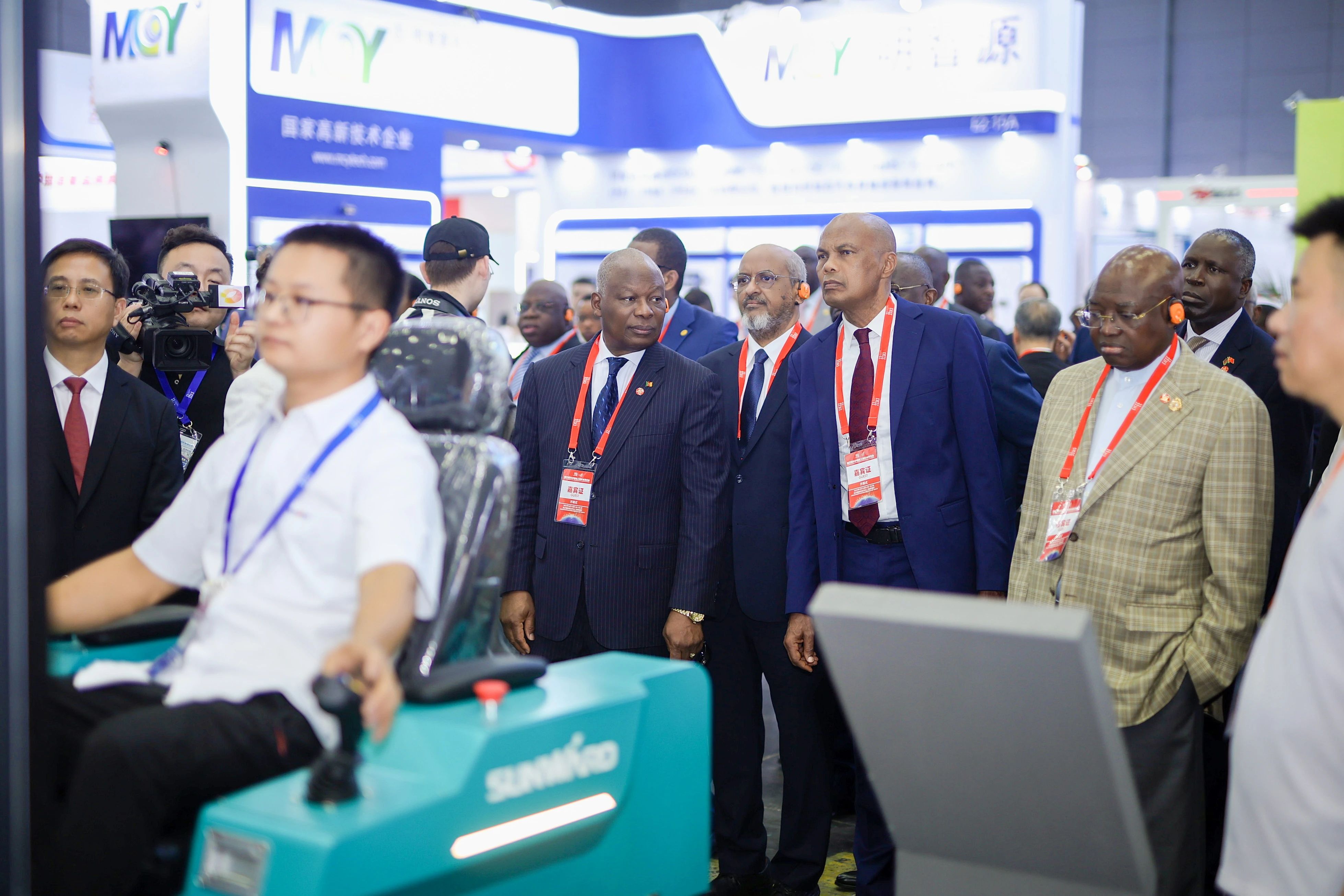 2025 CICEE | 圆满收官！尊龙凯时ag智能展区亮点精彩回首