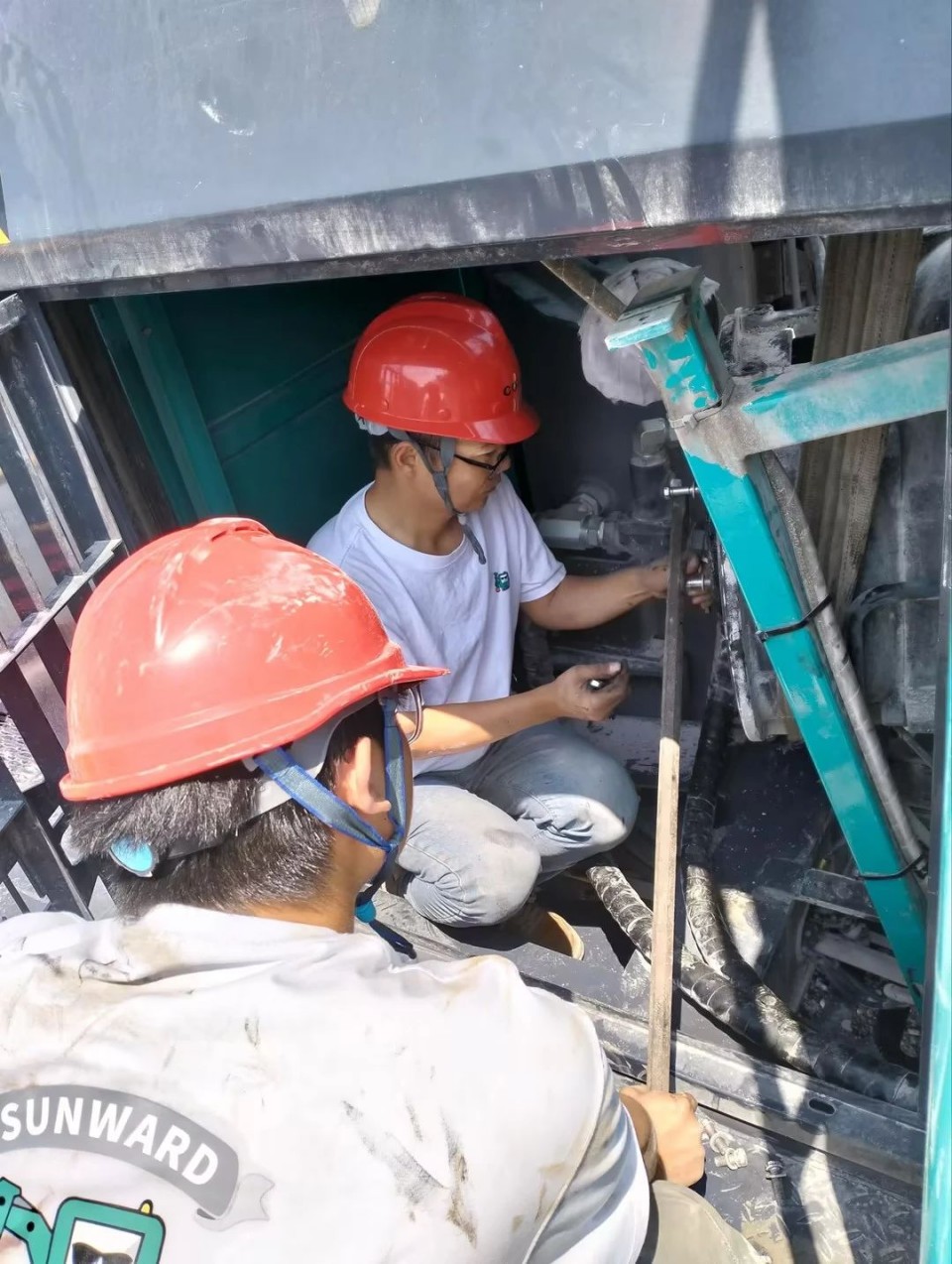 跨越尊龙凯时ag万里 智启效劳新程——尊龙凯时ag矿岩“效劳万里行”活动走进海螺水泥