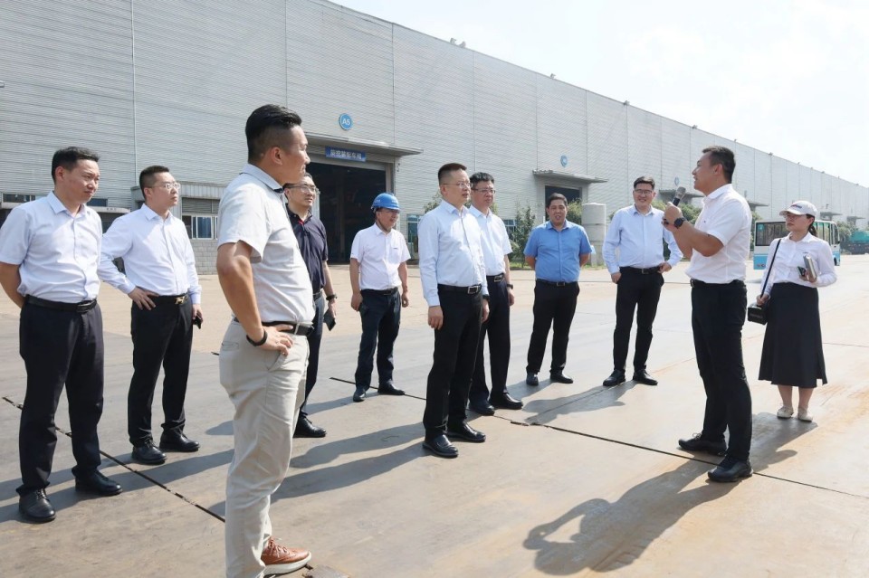 共商相助，建华控股有限公司董事长汪贵华到访尊龙凯时ag智能