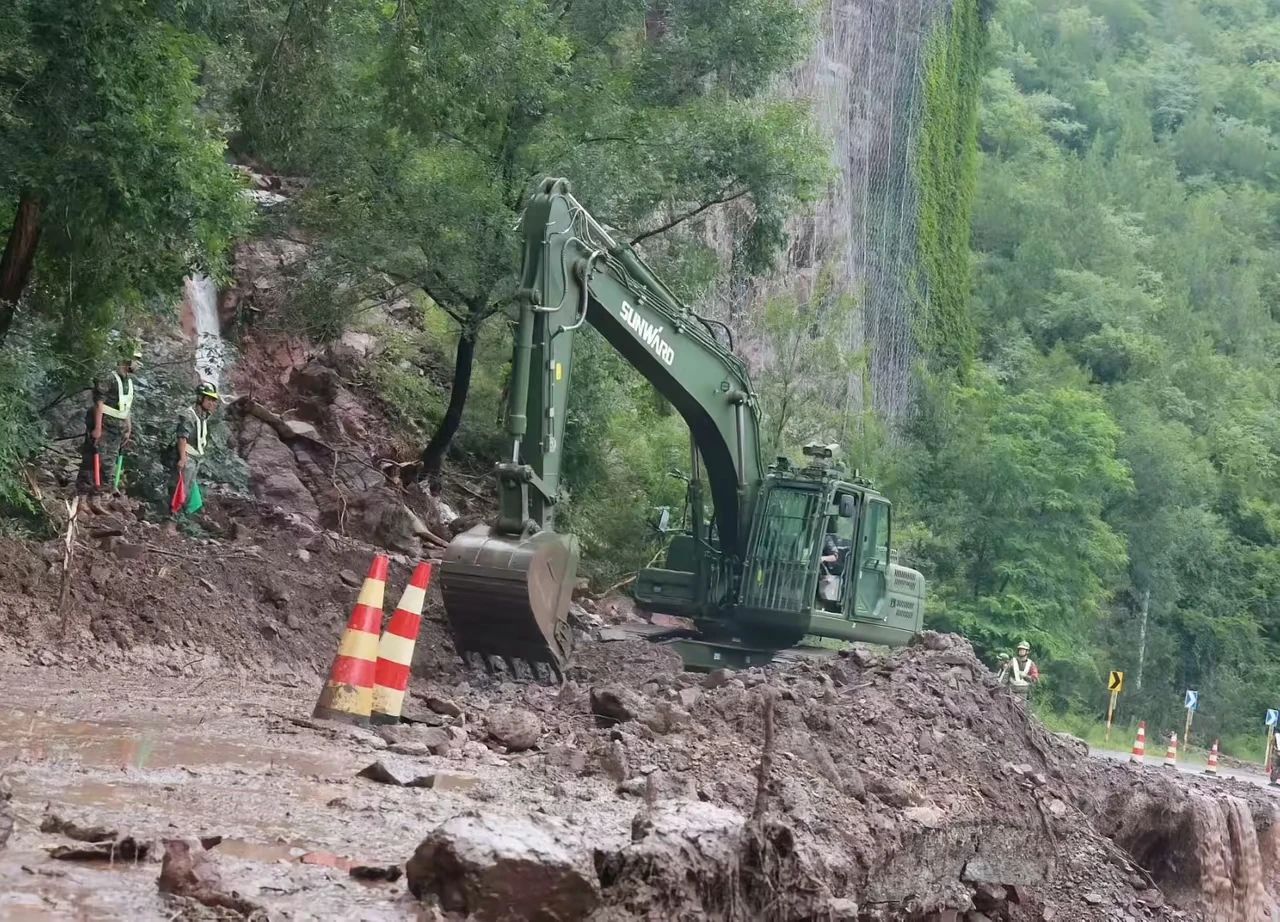 关注！尊龙凯时ag智能应抢救援装备助力武警冲锋北京暴雨抢险救灾一线！